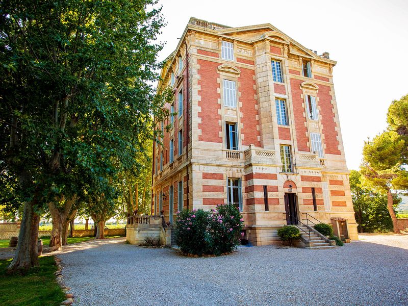 Le Château la Beaumetane, un lieu unique et lumineux Lançon de Provence