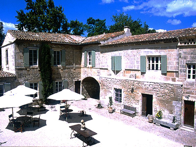 Le Mas des Comtes de Provence, une demeure historique à Tarascon